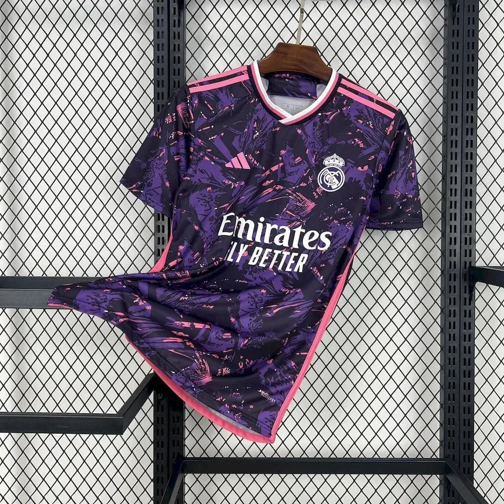 Maillot Real Madrid foot concept rose 2024 2025 #2